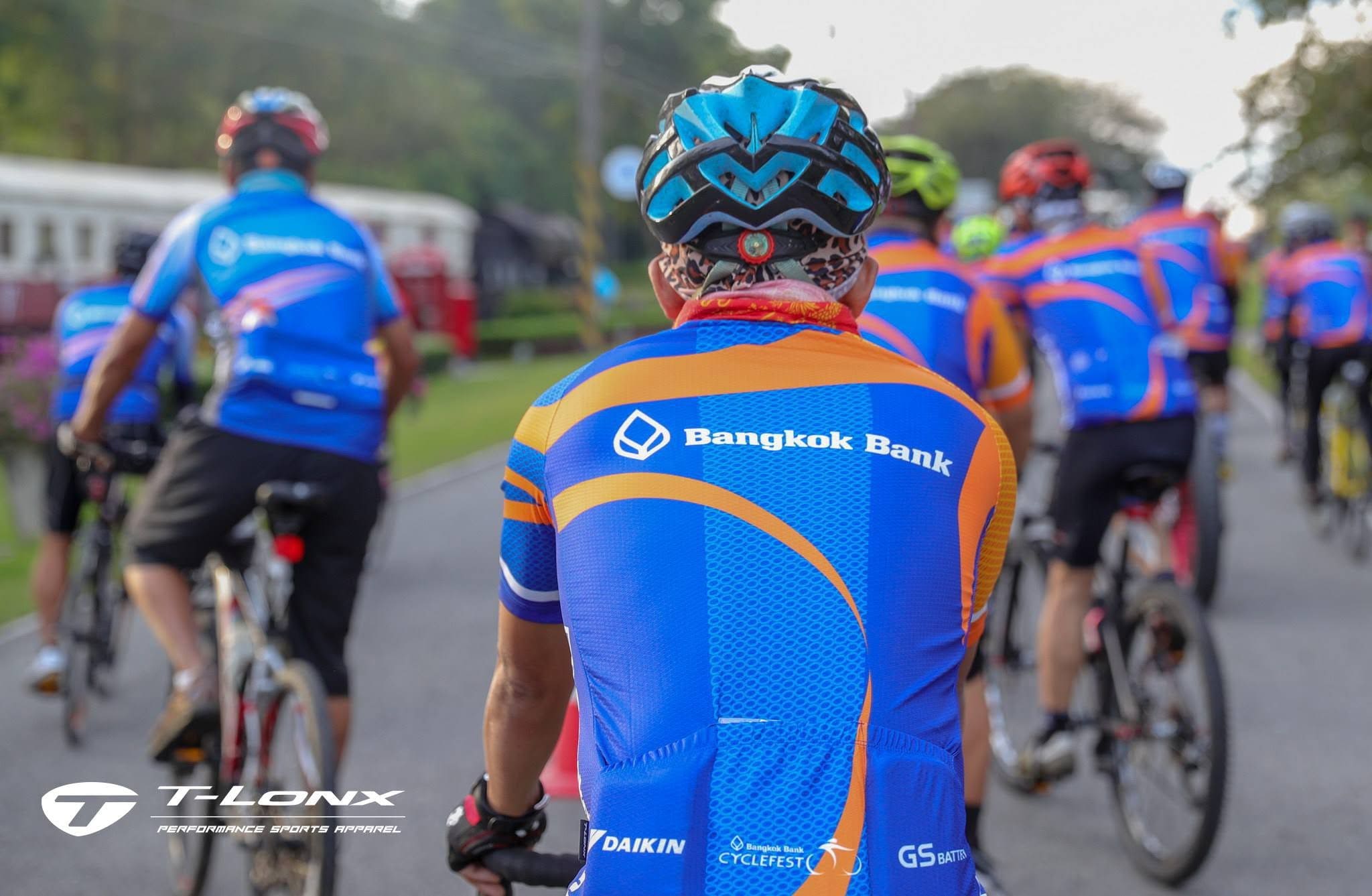 曼谷銀行 Bangkok Bank CycleFest 官方大賽車衫 T-Lonx 9